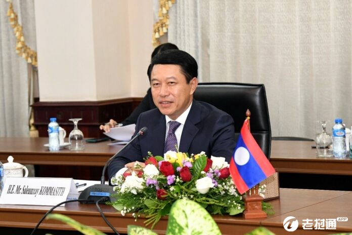 His-Excellency-Mr.-Saleumxay-Kommasith-Lao-Minister-of-Foreign-Affairs-696x464.jpg