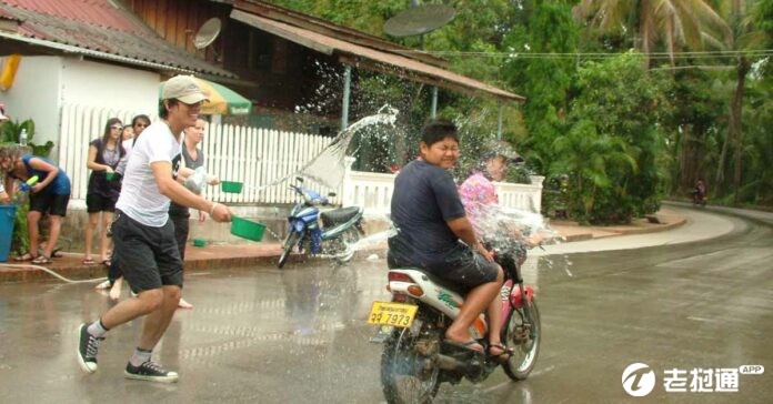 Luang-Prabang-Lao-New-Year-696x364.jpg